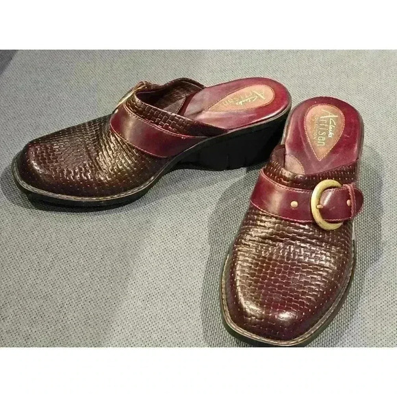 Women's Clarks Artisan‎ Clogs Size 7 Burgundy - Picture 8 of 11